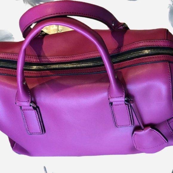 BCBG Max Azria Medium Dr Bag - Picture 3 of 3